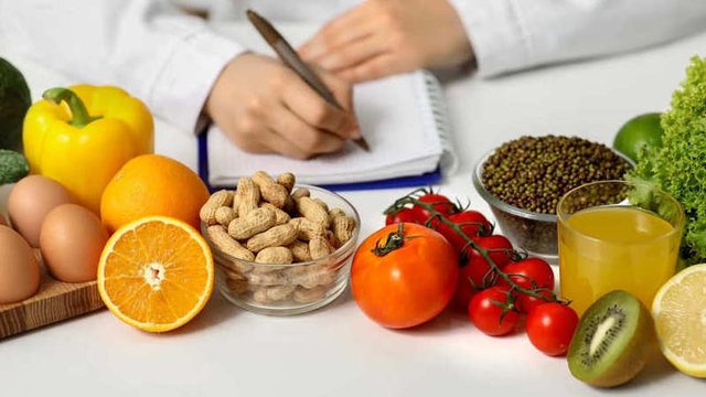Descubre los dos nutrientes que podrían alterar tu nivel de azúcar sin que lo notes