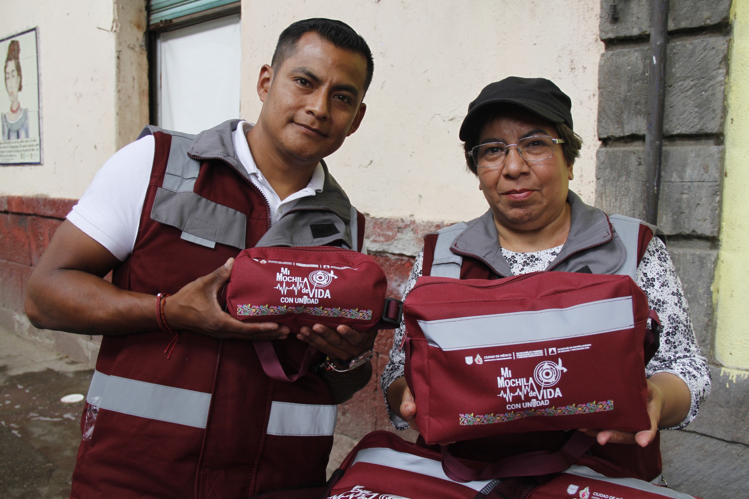 La memoria y la prevención: inicia entrega de 3,500 Mochilas de Vida en el Centro Histórico